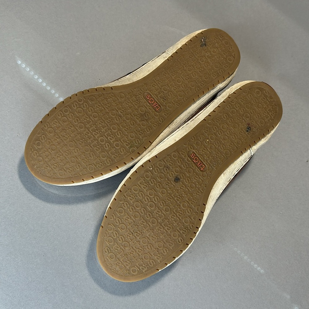 Women's Casual Perforated Leather Sneaker - Brown - Picture 10 of 12